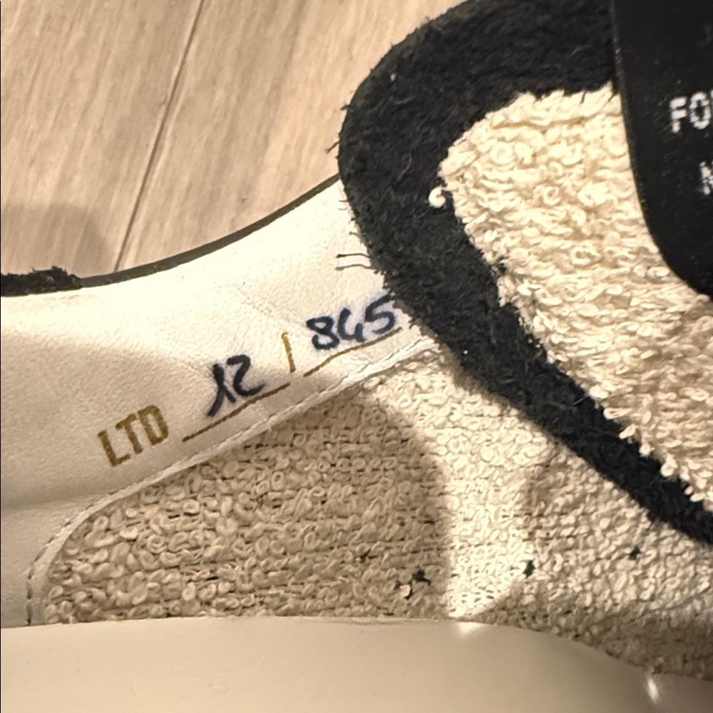 Black and White Golden Goose Sneakers - Picture 4 of 7
